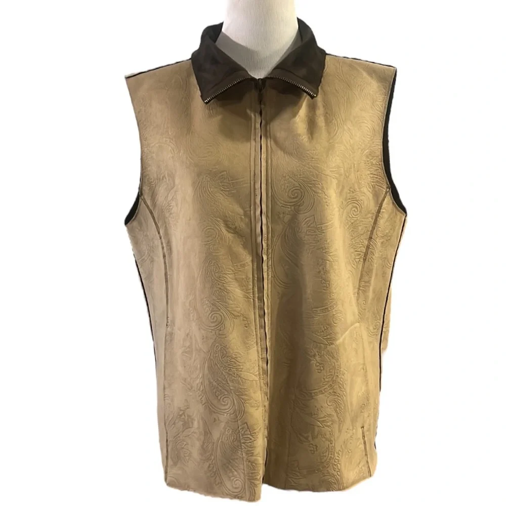 CHICO’S FAUX SUEDE AND FUR ZIP FRONT PAISLEY VEST TAN AND BROWN SIZE 2 MEDIUM